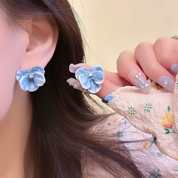 Clip Stud Enamel Earring On Orchid / FashionChic