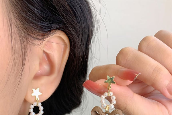 Pearl Earring / Pom Faux Bow Drop Clip-On FashionChic