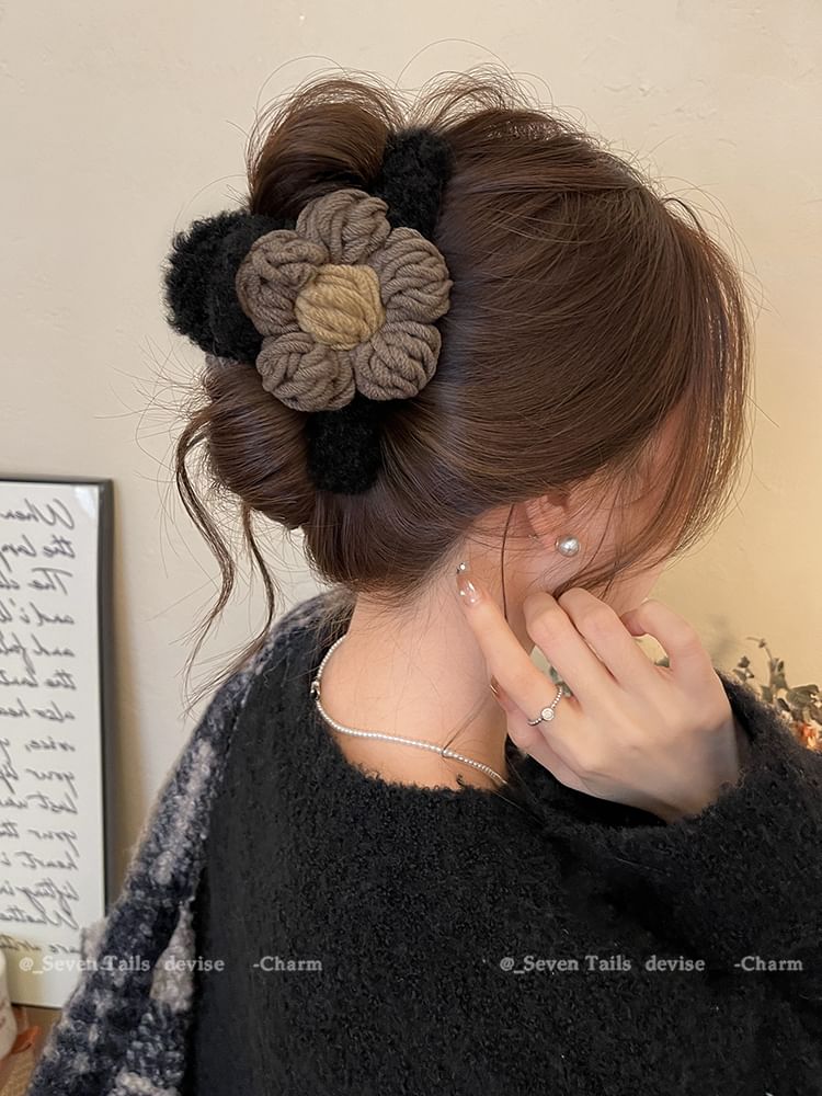 Chenille Floral Claw Clip Yarn Hair FashionChic