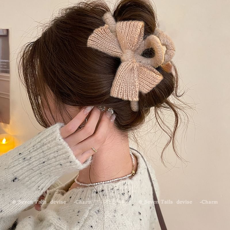 Claw Clip Bow Acrylic Hair Knit FashionChic