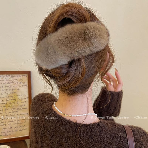 Faux Hair Fur Clip FashionChic