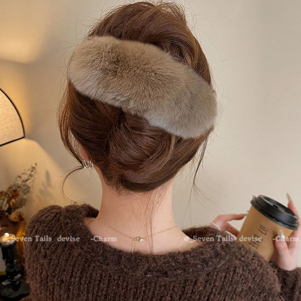 Faux Hair Fur Clip FashionChic