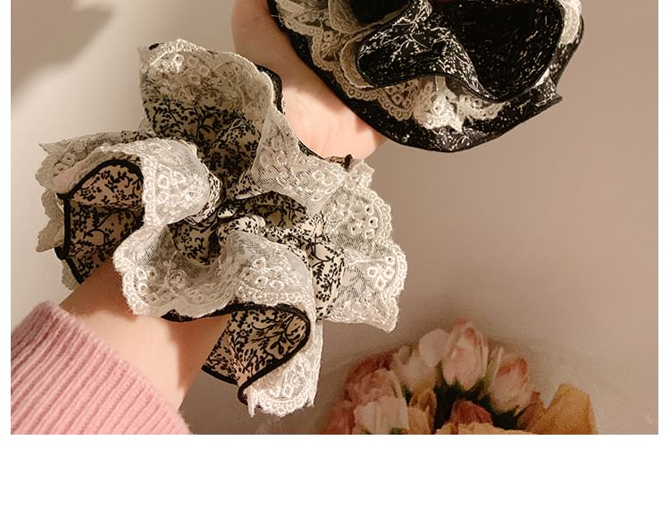 Scrunchie Trim Lace Floral Print FashionChic