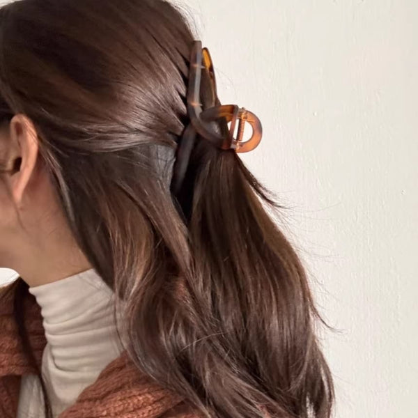 Hair Claw Amber FashionChic