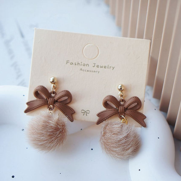 Earring Bow / On Pom Clip Drop FashionChic
