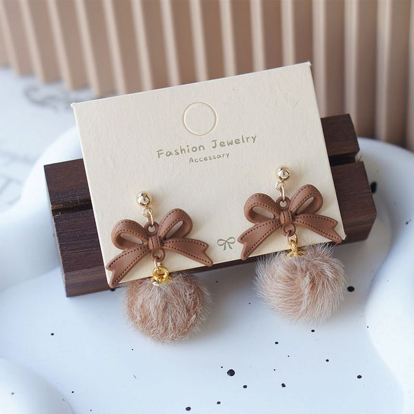 Earring Bow / On Pom Clip Drop FashionChic