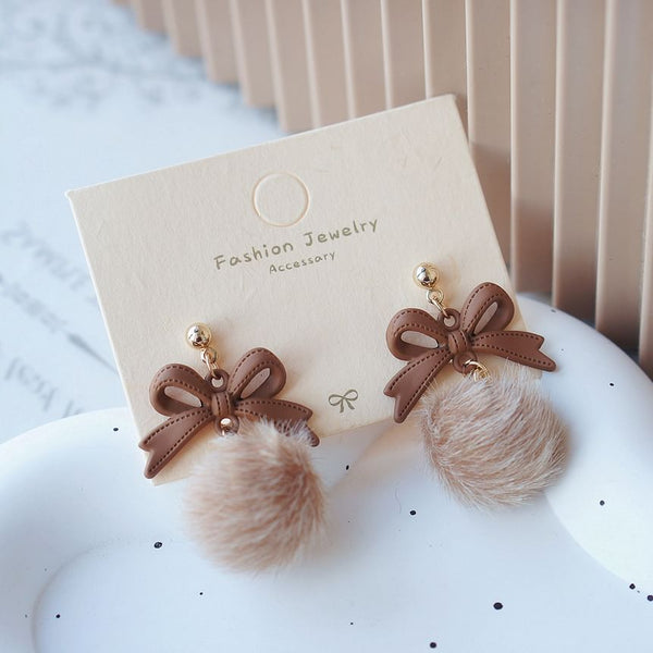 Earring Bow / On Pom Clip Drop FashionChic