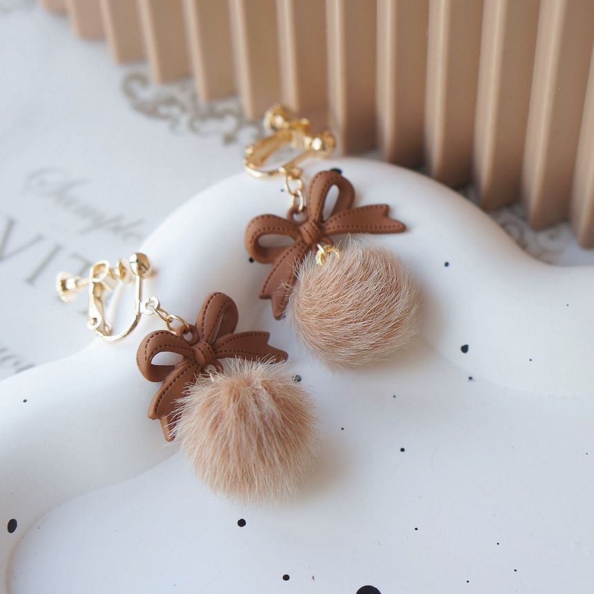 Earring Bow / On Pom Clip Drop FashionChic