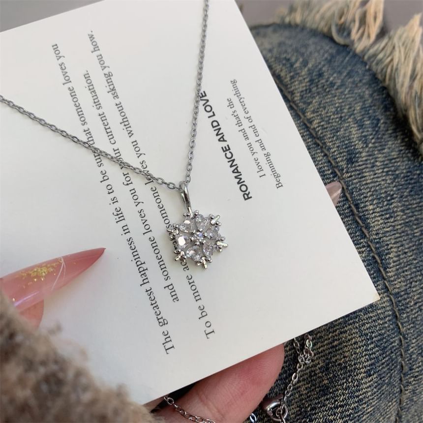Pendant Rhinestone Necklace Snowflake FashionChic