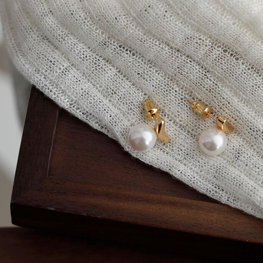 Earring Sterling 925 Stud Pearl Faux Silver FashionChic