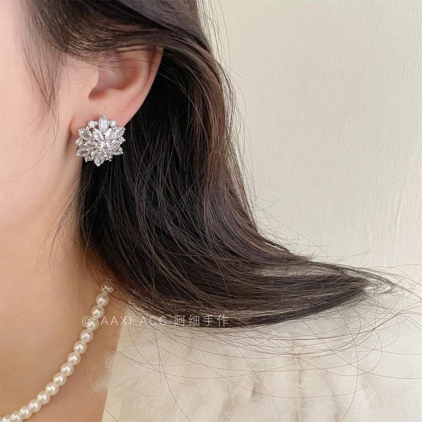 Stud Flower Earring Rhinestone FashionChic