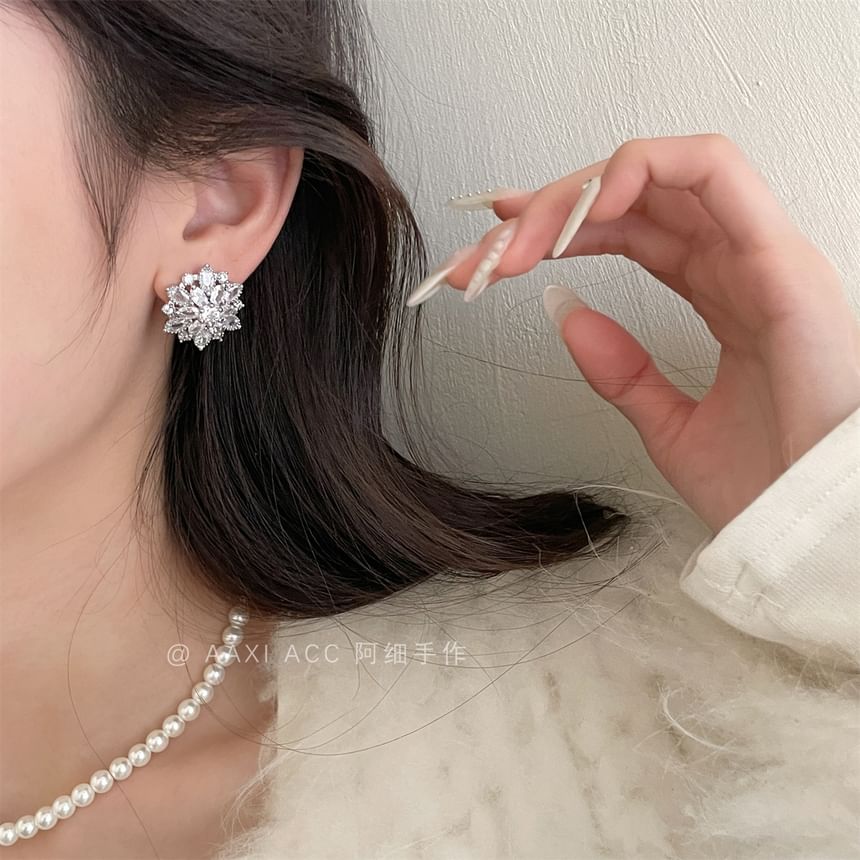 Stud Flower Earring Rhinestone FashionChic