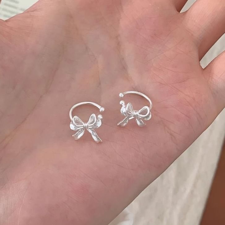 Bow Alloy Ear Cuff FashionChic