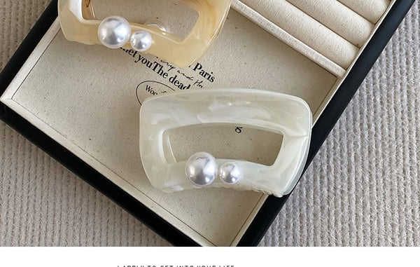 Pearl Claw Hair Acrylic Faux FashionChic