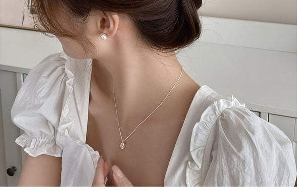 Faux Hair Acrylic Claw Flower Pearl FashionChic