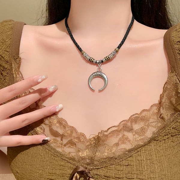 Crescent Pendant Moon Necklace FashionChic