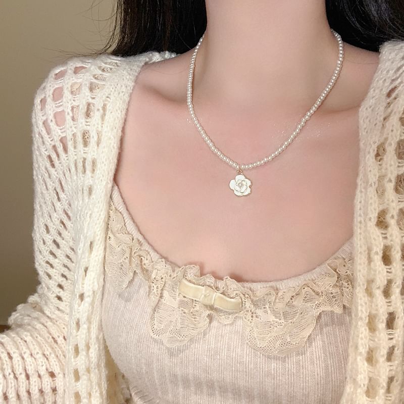 Flower Pendant Necklace FashionChic