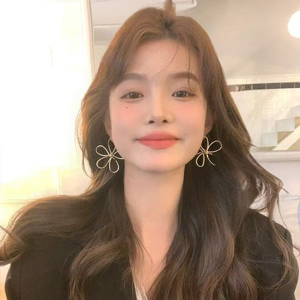 Floral Stud Alloy Earring Wirework FashionChic