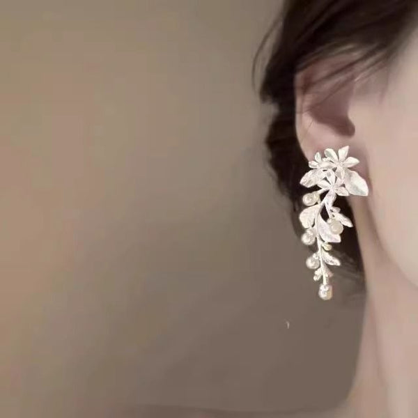 Dangle Pearl Alloy Earring Faux Floral FashionChic