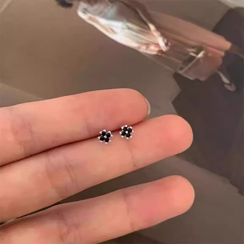 Rhinestone Stud Flower Earring FashionChic