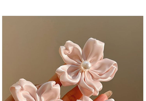 Pearl Set Hair Faux Clip / Flower FashionChic