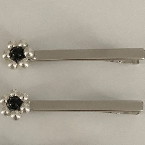 Hair Beaded Flower Set Clip 2: of FashionChic