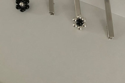 Hair Beaded Flower Set Clip 2: of FashionChic
