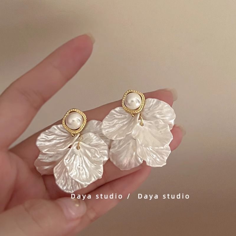 Statement Pearl Faux Alloy Earring Petal FashionChic