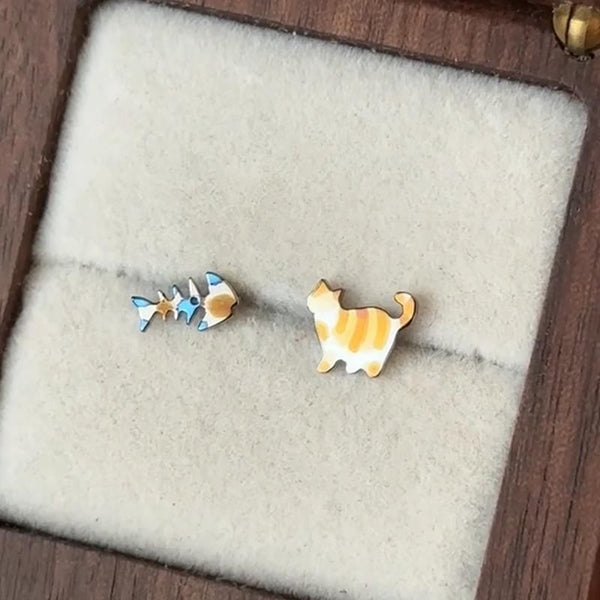 Fish Asymmetrical Alloy Earring Cat Stud FashionChic