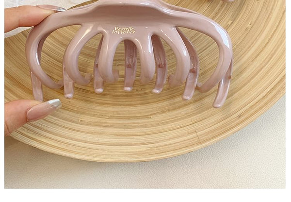 Hair Lettering Claw FashionChic