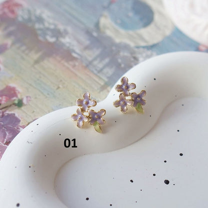 Clip Stud Earring Floral On / FashionChic