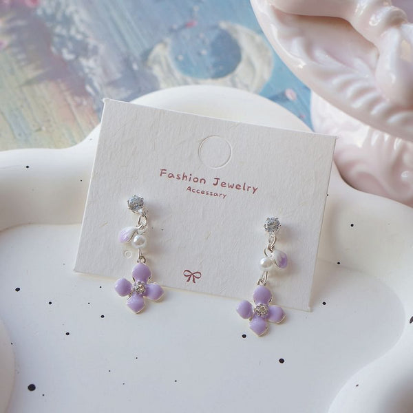 Clip Floral Dangle On / Earring FashionChic