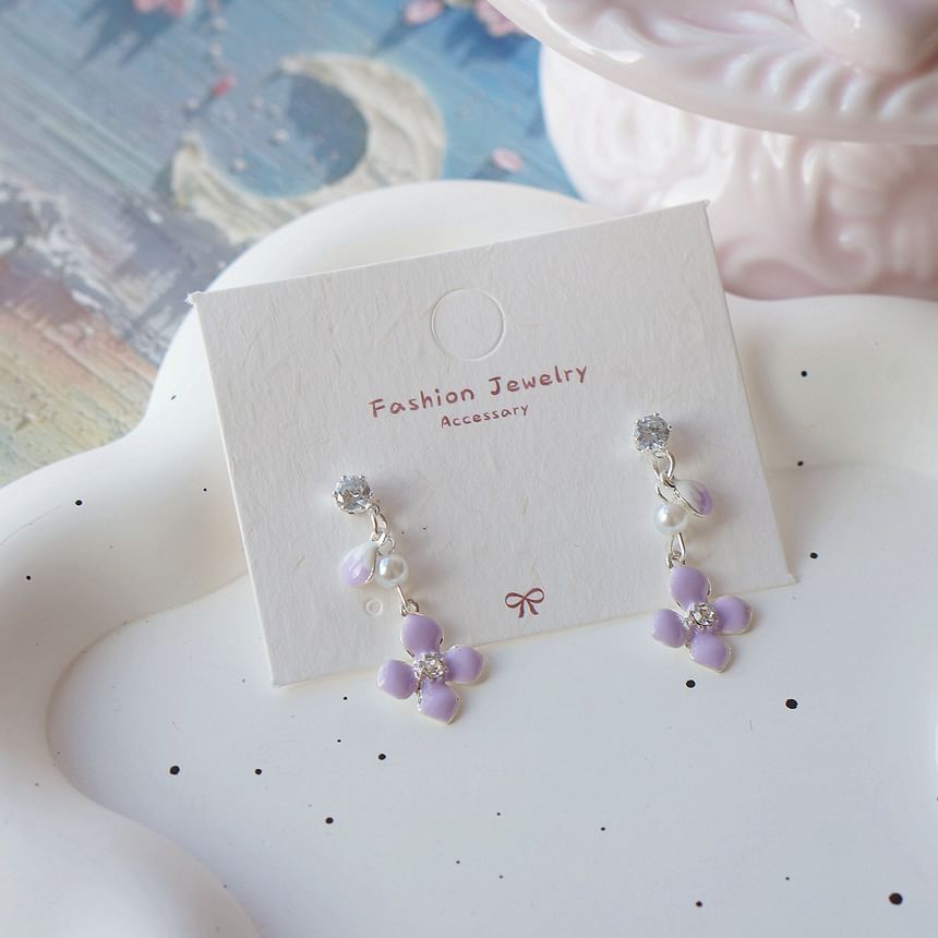 Clip Floral Dangle On / Earring FashionChic