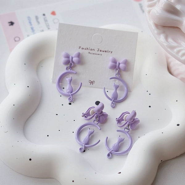 Earring Moon Clip On Cat Dangle / FashionChic