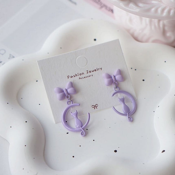 Earring Moon Clip On Cat Dangle / FashionChic