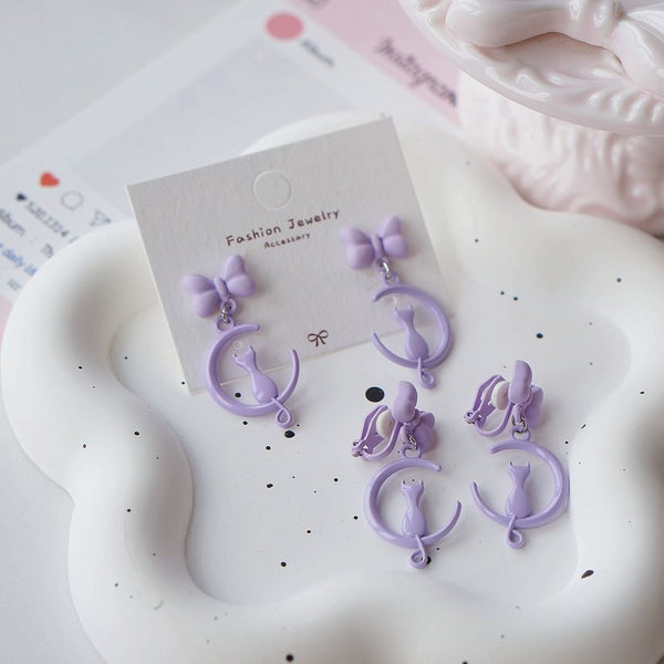 Earring Moon Clip On Cat Dangle / FashionChic