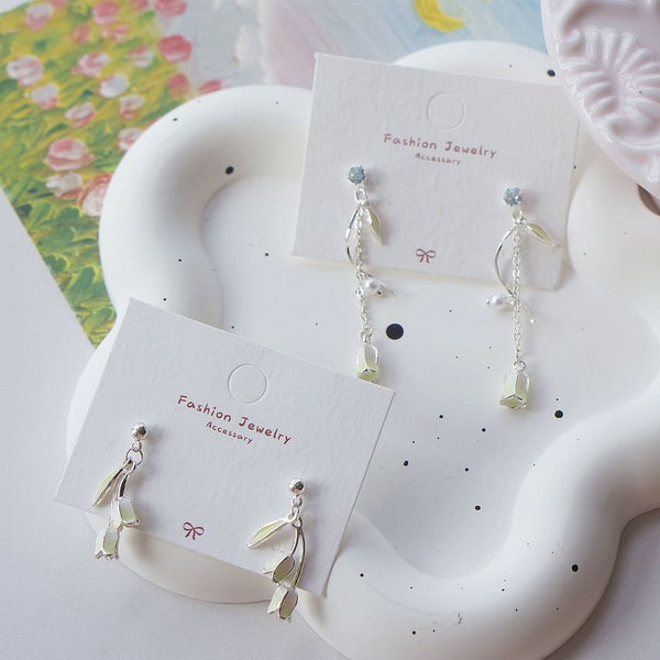 Dangle Tulip Clip / Earring On FashionChic