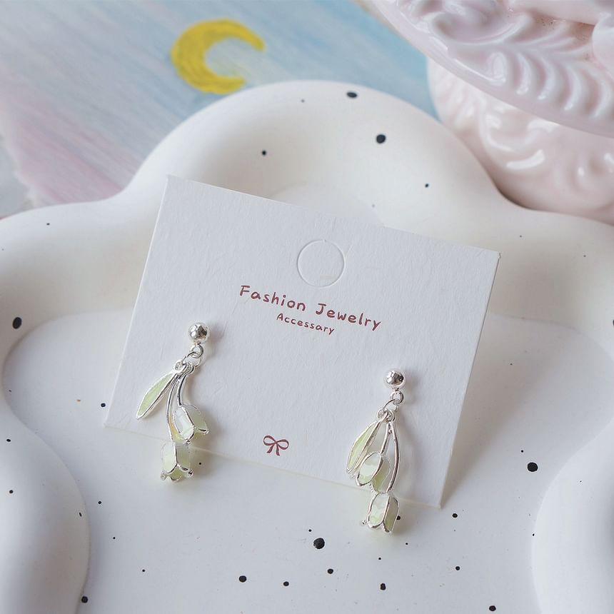 Dangle Tulip Clip / Earring On FashionChic