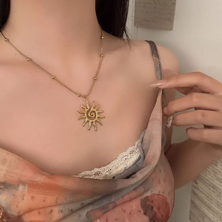 Sun Necklace FashionChic