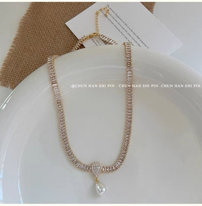 Faux Necklace Pearl FashionChic