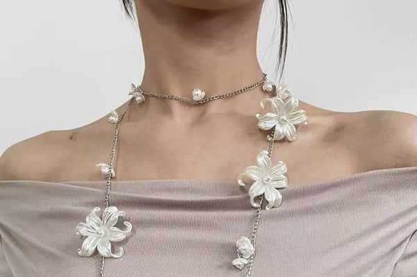 Necklace Floral Long FashionChic