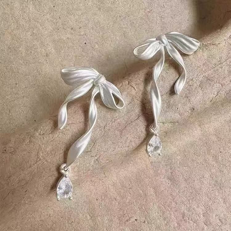 Earring Clip-On Bow / Rhinestone Drop FashionChic