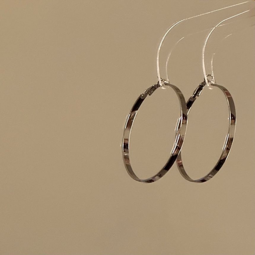Earring Leverback Hoop Shiny FashionChic