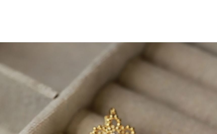 Huggie Flower Earring Rhinestone FashionChic