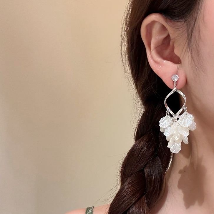 Earring Rhinestone Shell Chandelier FashionChic