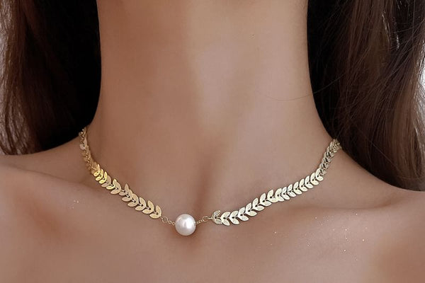 Pearl Faux Choker Leaf FashionChic