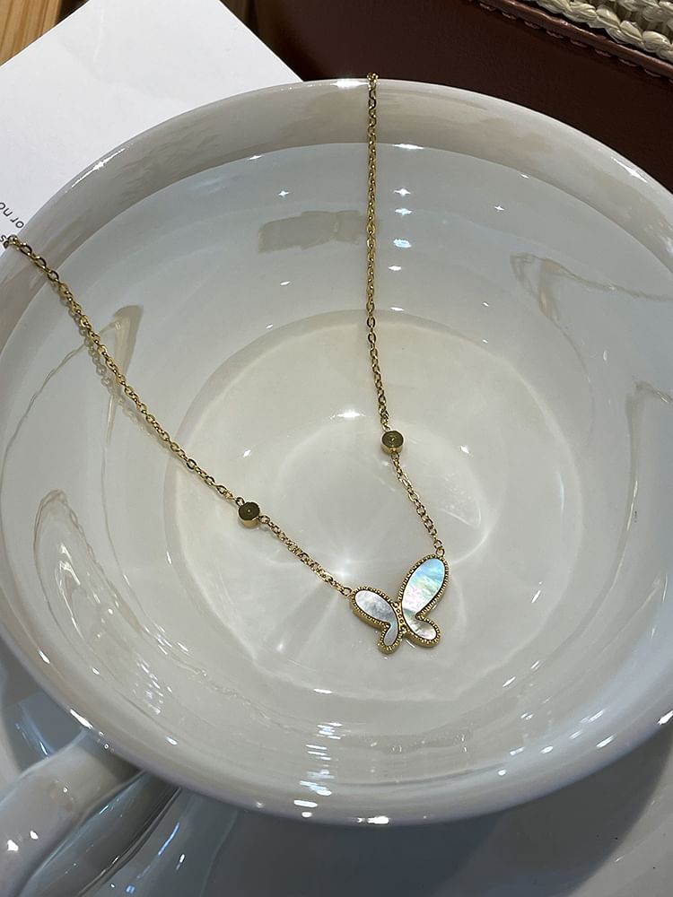 Pendant Butterfly Necklace FashionChic