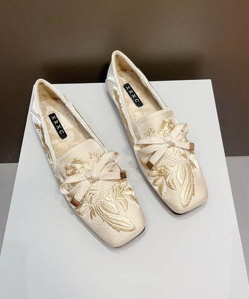 New Retro Wool Shoes Embroidered Fuzzy Flat Black Feet Lined FashionChic