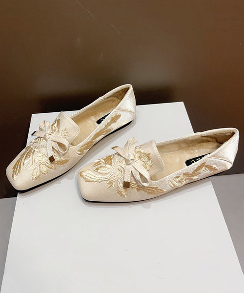 New Retro Wool Shoes Embroidered Fuzzy Flat Black Feet Lined FashionChic