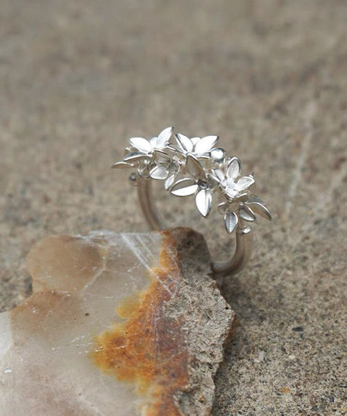 Stylish White Alloy Floral Open Rings QJ010 JEW-RIN241021